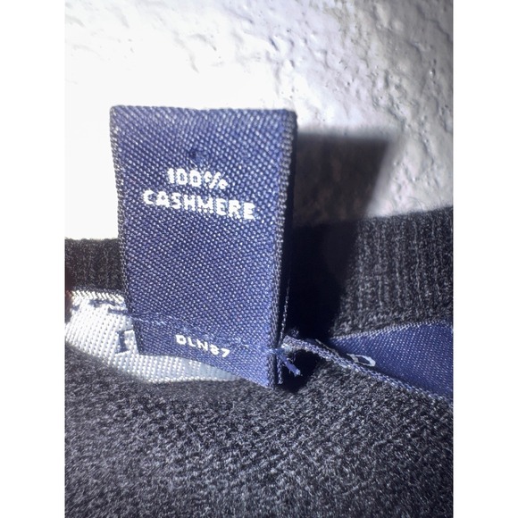 Lands End 100% Cashmere Black V Neck Sweater Women's XL 18-20 Quite Luxury - Picture 8 of 8